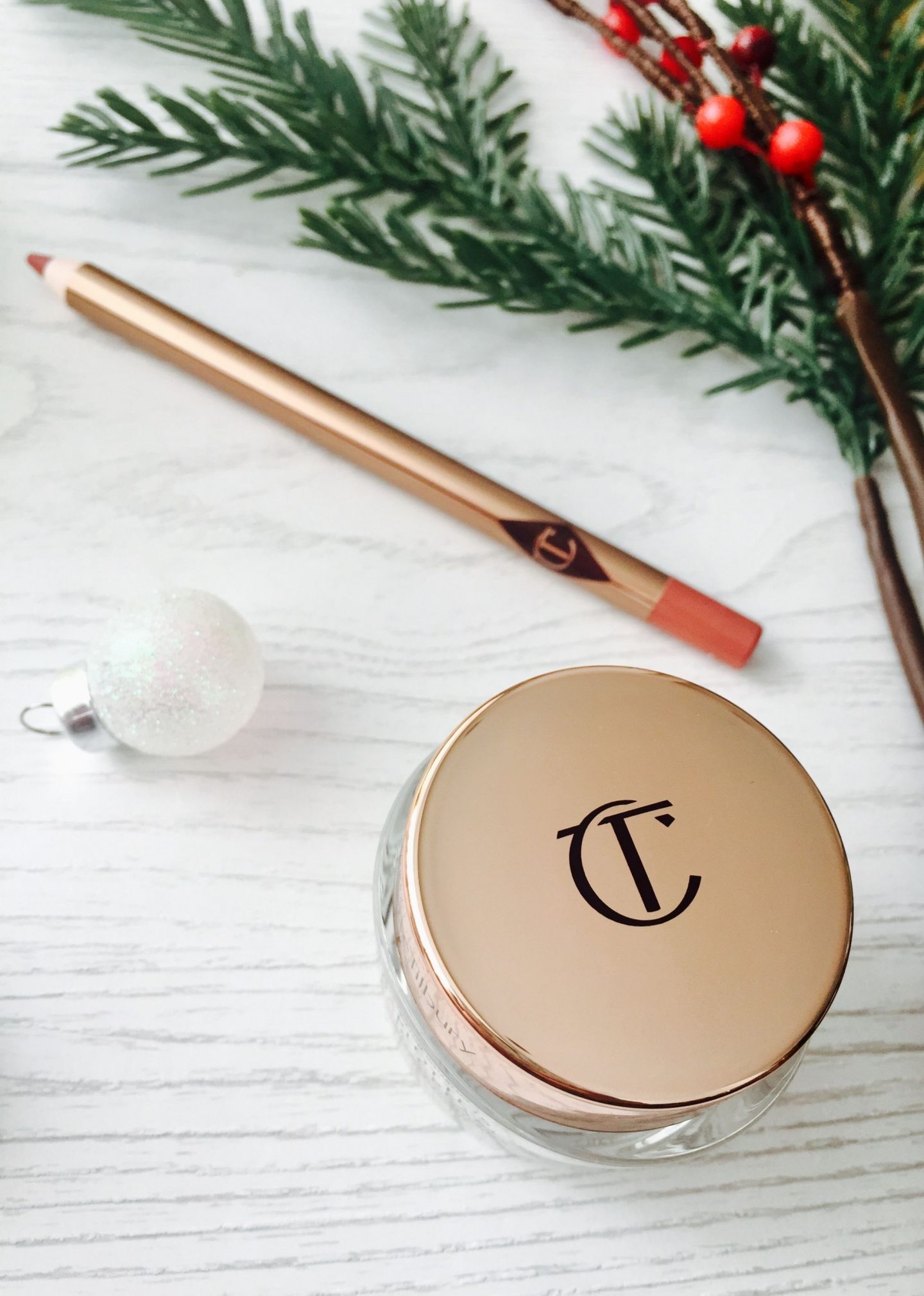 Charlotte Tilbury Beauty Icons Pillow Talk Scent of a dream wonderglow Penelope pink magic Cream full fat lashes